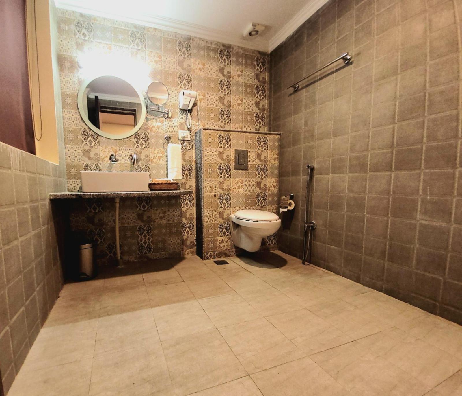 Hotel Green Rooms, Vintage Luxury Near Dal Lake Srīnagar 外观 照片